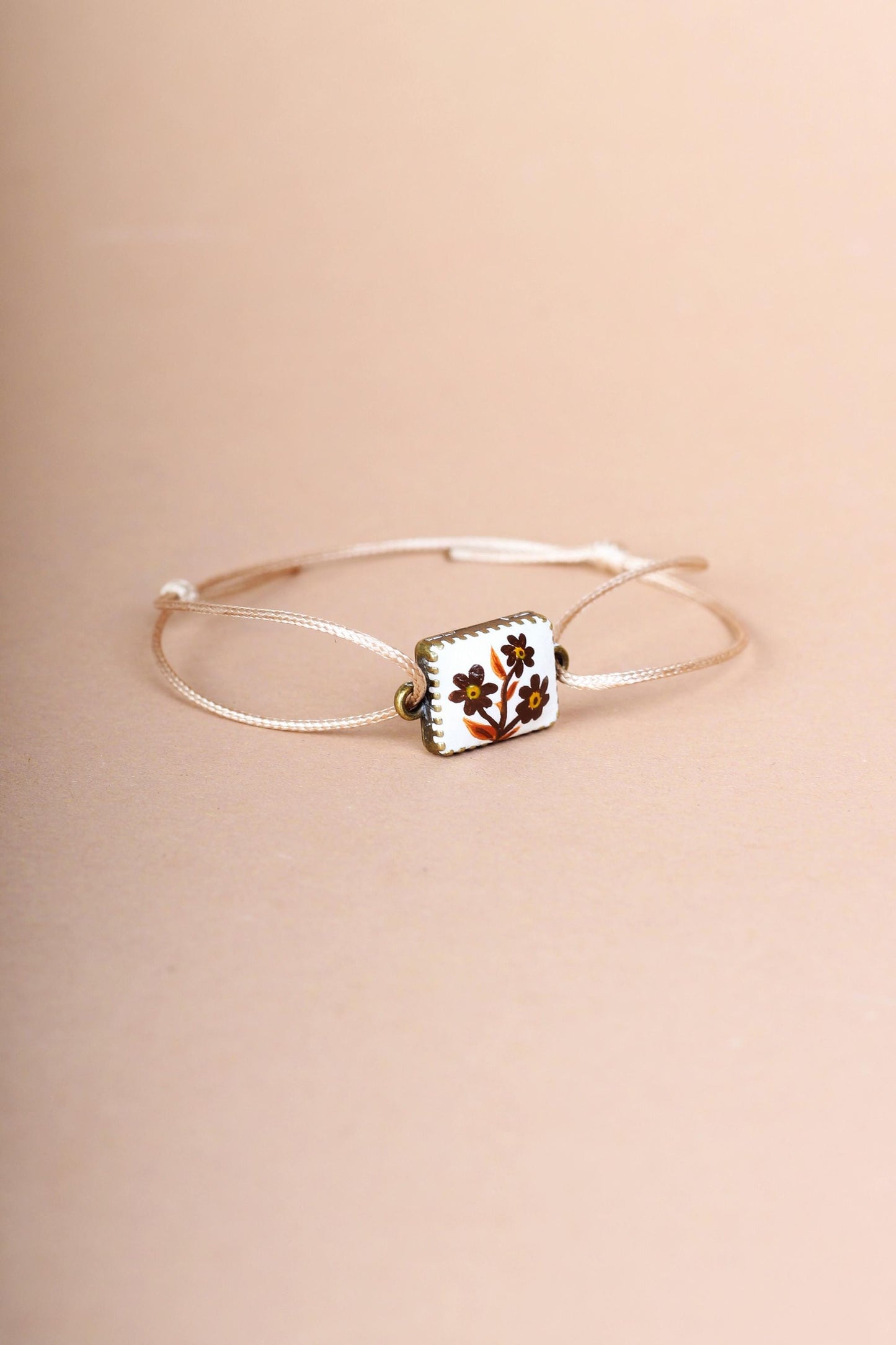 Handmade Floral Cabochon Bracelet: Minimalist Golden Wax String Jewelry