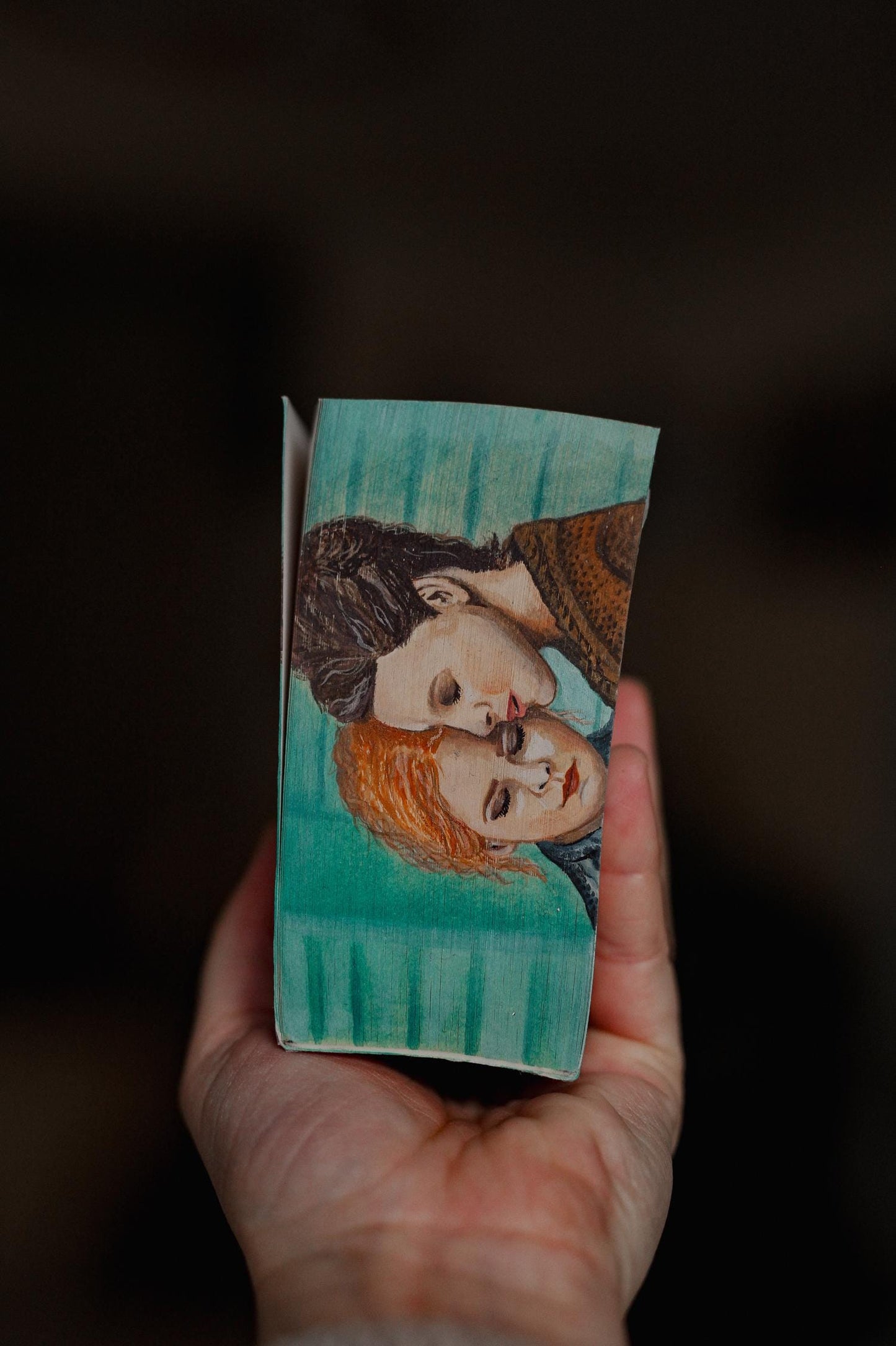 Fore-edge painting Drums of Autumn - Diana Gabaldon | Outlander